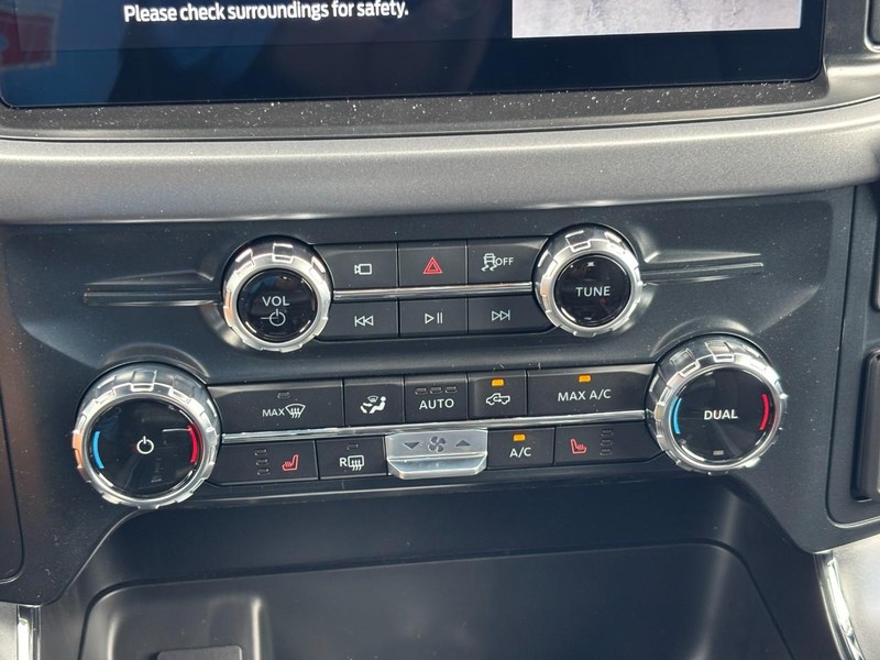 Ford F-150 Vehicle Full-screen Gallery Image 25
