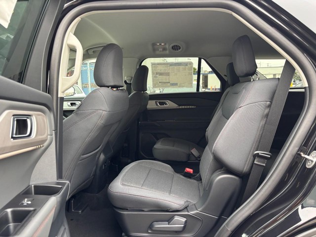 2026 Ford Explorer Active thumbnail image 12