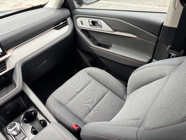 2026 Ford Explorer Active thumbnail image 15