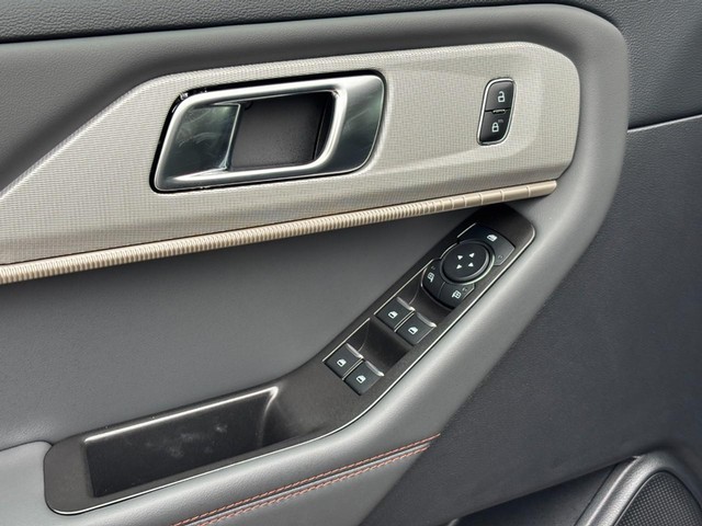 2026 Ford Explorer Active thumbnail image 17