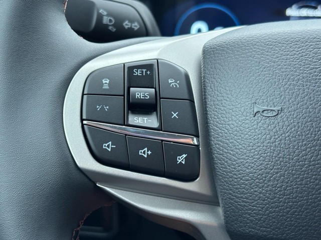 2026 Ford Explorer Active thumbnail image 18