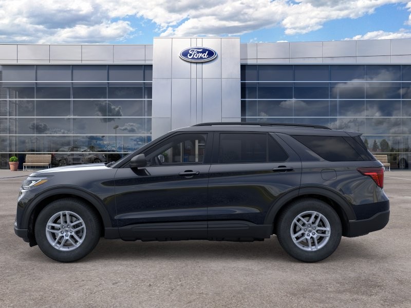 Ford Explorer Vehicle Full-screen Gallery Image 04