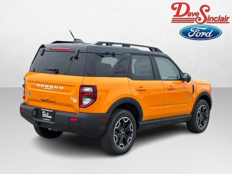 Ford Bronco Sport Vehicle Full-screen Gallery Image 07