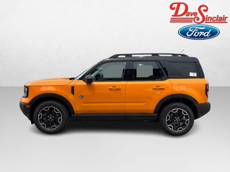 Ford Bronco Sport Vehicle Full-screen Gallery Image 10