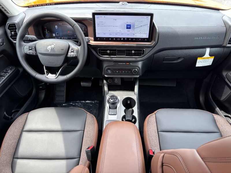 Ford Bronco Sport Vehicle Full-screen Gallery Image 15
