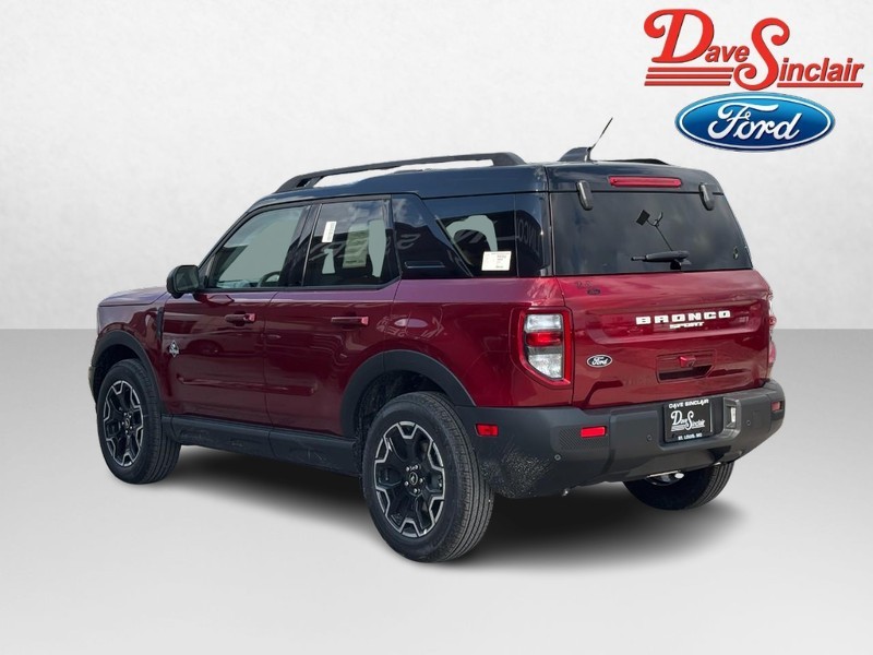 Ford Bronco Sport Vehicle Full-screen Gallery Image 08