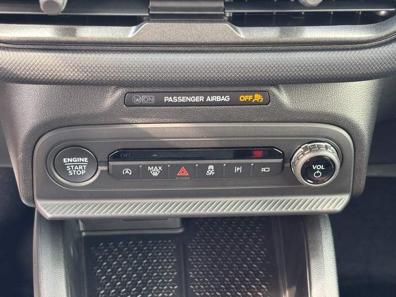 Ford Bronco Sport Vehicle Full-screen Gallery Image 23