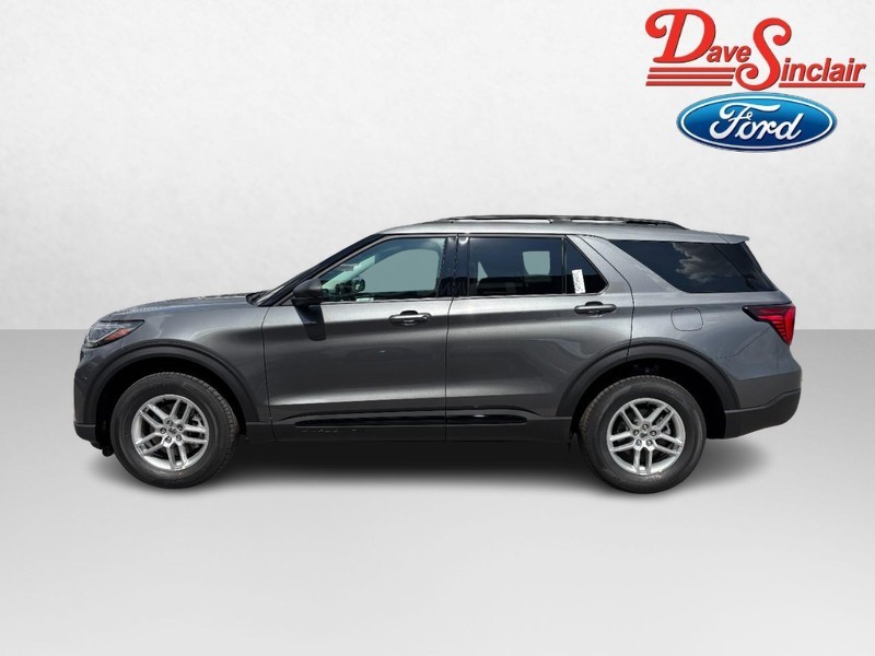 Ford Explorer Vehicle Full-screen Gallery Image 10