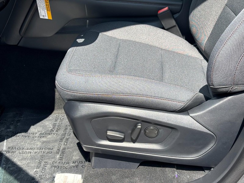 Ford Explorer Vehicle Full-screen Gallery Image 18