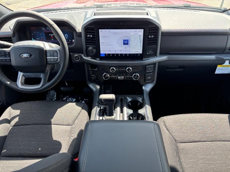 Ford F-150 Vehicle Full-screen Gallery Image 15
