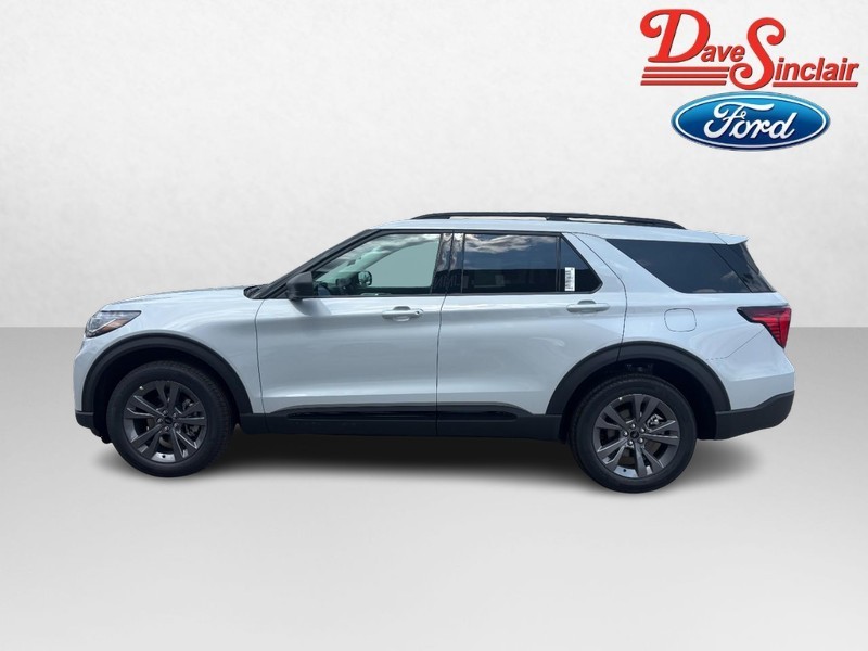 Ford Explorer Vehicle Full-screen Gallery Image 10