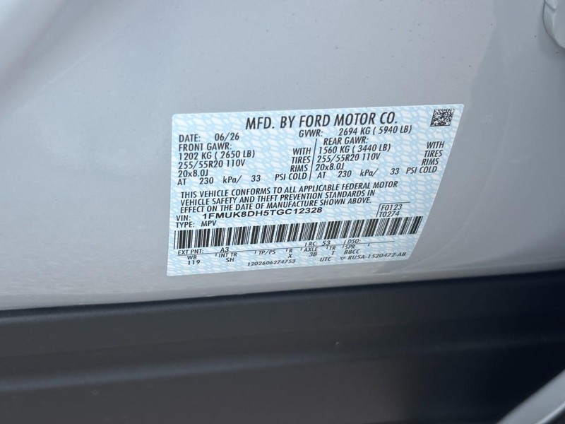 Ford Explorer Vehicle Full-screen Gallery Image 25