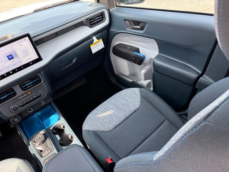 Ford Maverick Vehicle Full-screen Gallery Image 15