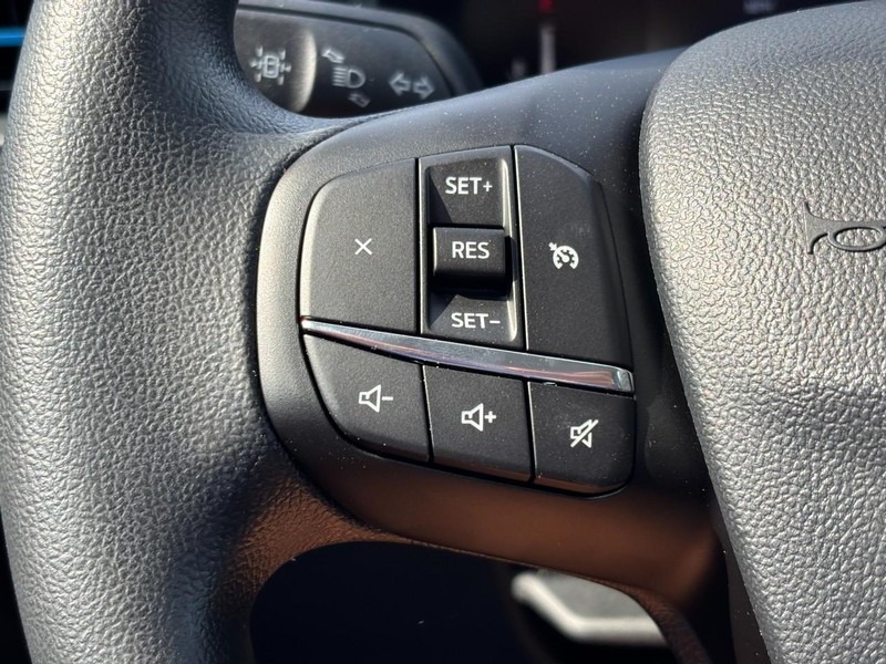 Ford Maverick Vehicle Full-screen Gallery Image 18