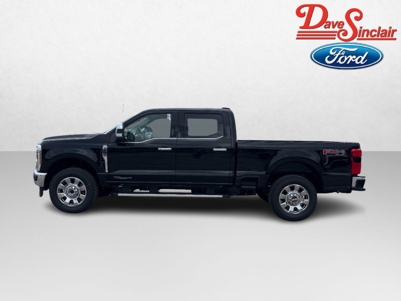 Ford Super Duty F-250 SRW Vehicle Full-screen Gallery Image 10