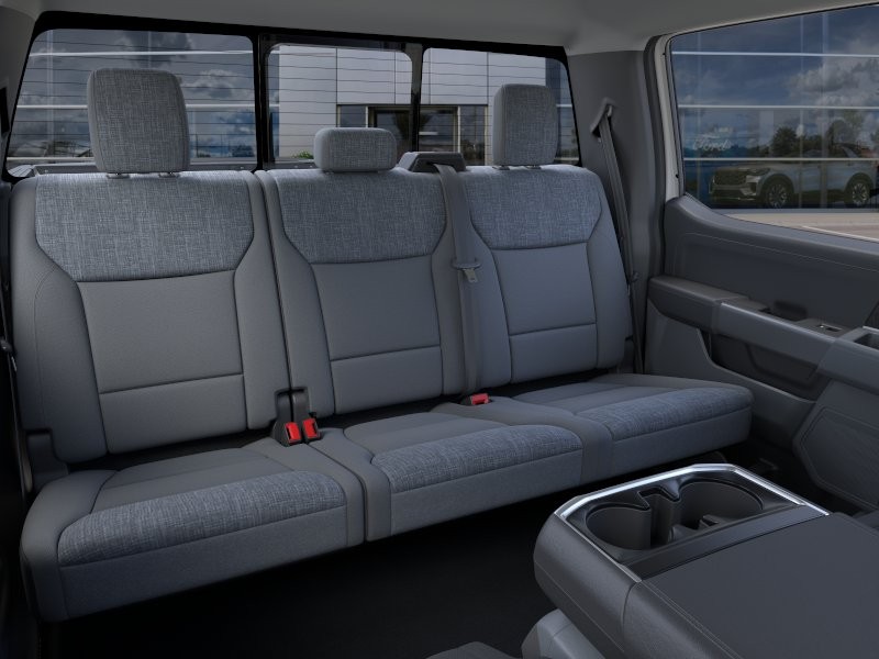 Ford F-150 Vehicle Full-screen Gallery Image 13