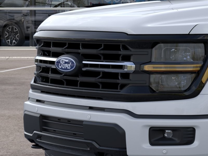 Ford F-150 Vehicle Full-screen Gallery Image 19
