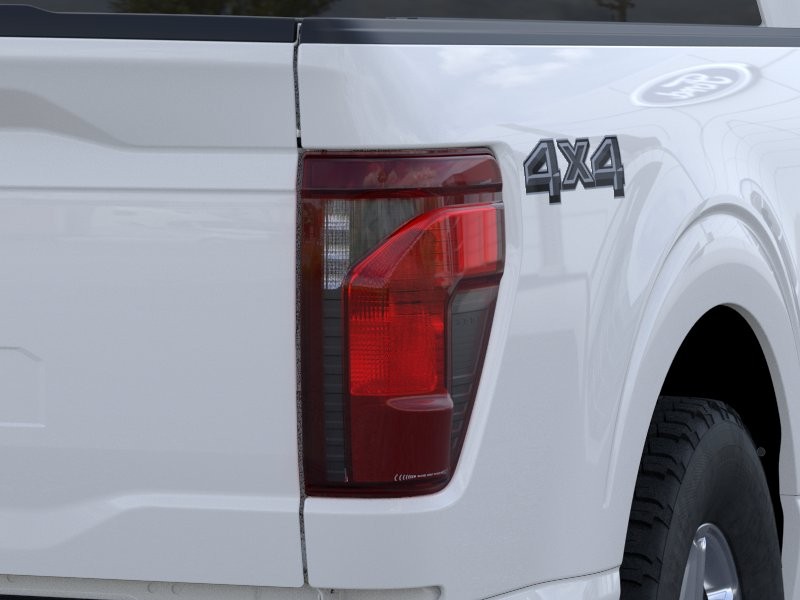 Ford F-150 Vehicle Full-screen Gallery Image 23