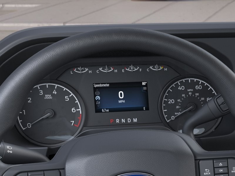 Ford Super Duty F-250 SRW Vehicle Full-screen Gallery Image 15
