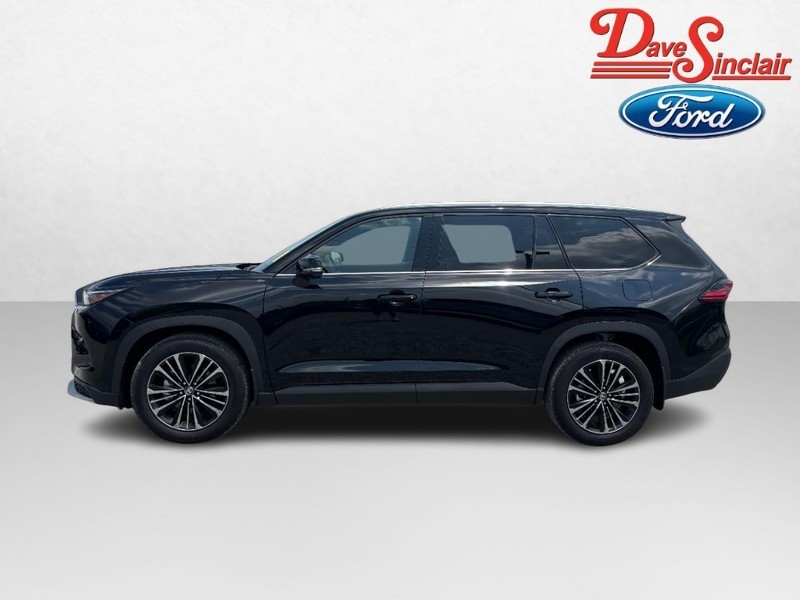 Toyota Grand Highlander Vehicle Full-screen Gallery Image 10