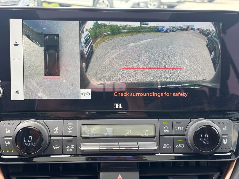 Toyota Grand Highlander Vehicle Full-screen Gallery Image 24