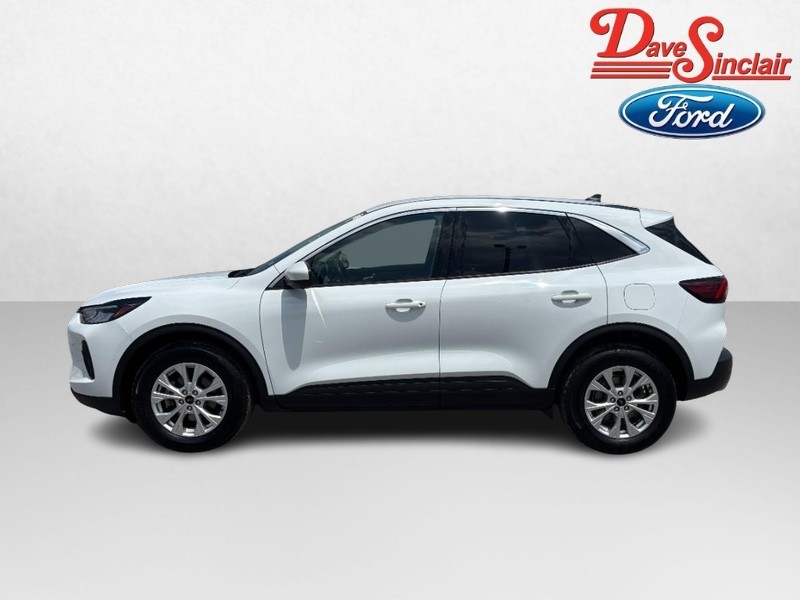 Ford Escape Vehicle Full-screen Gallery Image 10