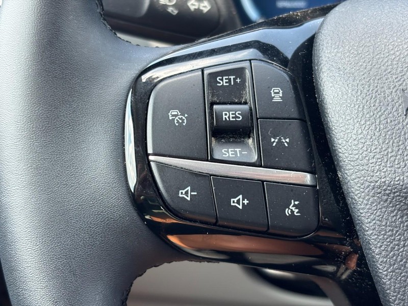 Ford Escape Vehicle Full-screen Gallery Image 19