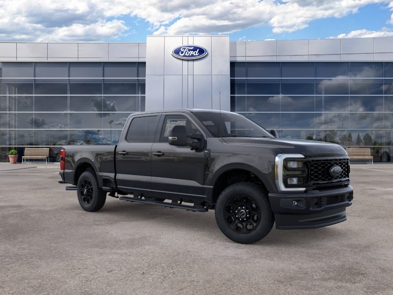 Ford Super Duty F-250 SRW Vehicle Full-screen Gallery Image 09