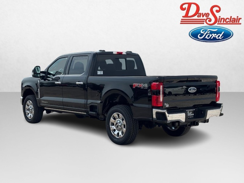 Ford Super Duty F-250 SRW Vehicle Full-screen Gallery Image 09