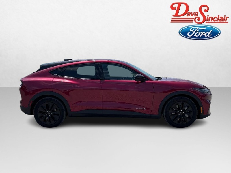 Ford Mustang Mach-E Vehicle Full-screen Gallery Image 05