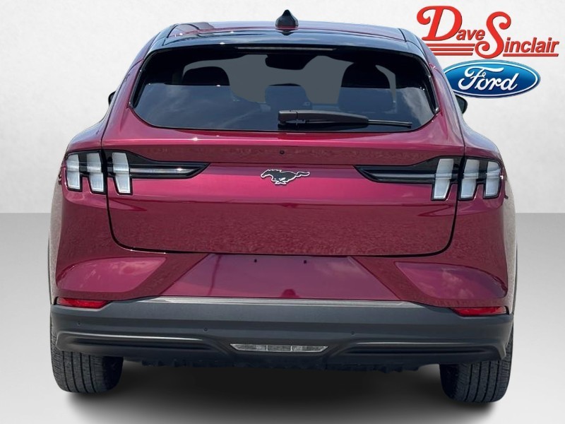 Ford Mustang Mach-E Vehicle Full-screen Gallery Image 08