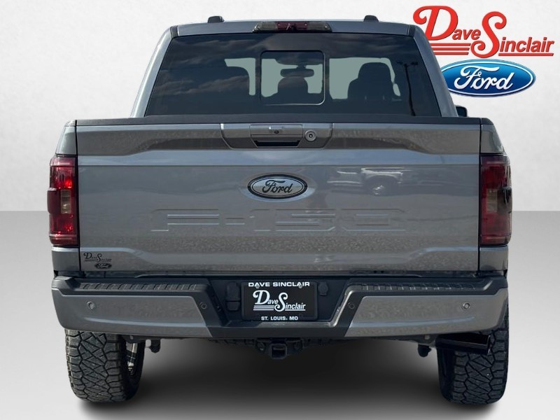 Ford F-150 Vehicle Full-screen Gallery Image 08