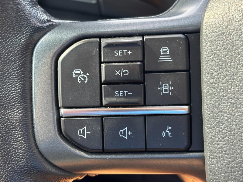 Ford F-150 Vehicle Full-screen Gallery Image 19