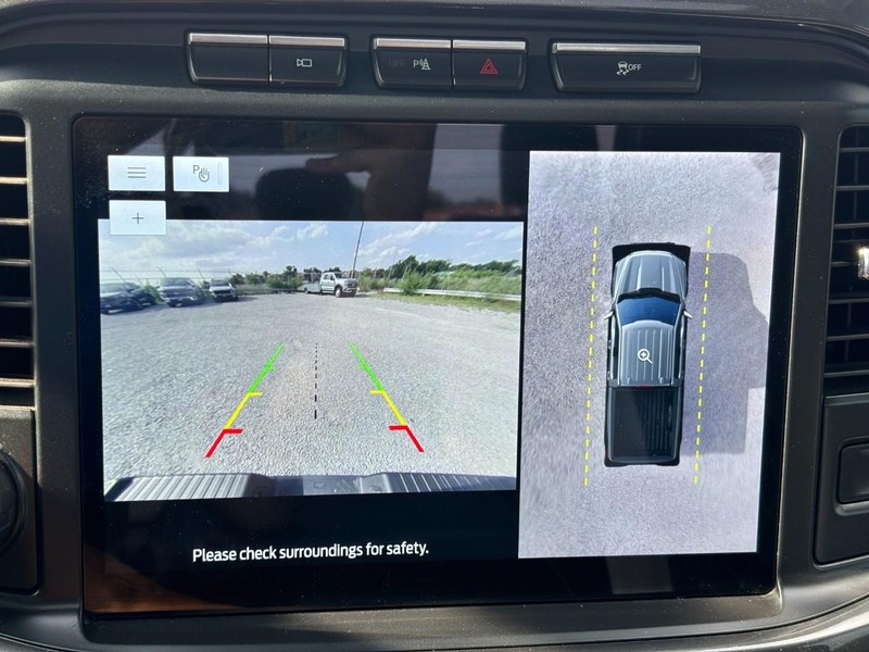 Ford F-150 Vehicle Full-screen Gallery Image 24