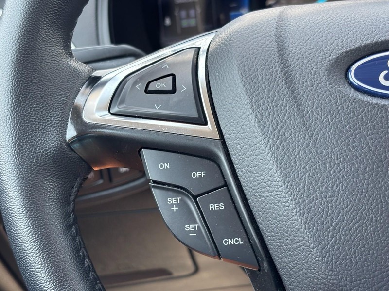 Ford Edge Vehicle Image 19