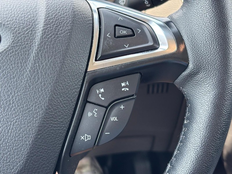 Ford Edge Vehicle Image 20