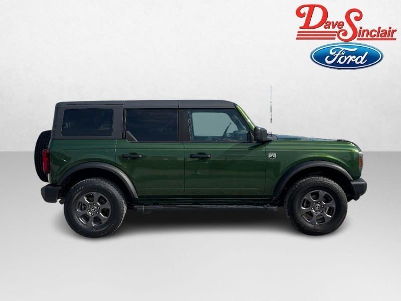 Ford Bronco Vehicle Full-screen Gallery Image 05