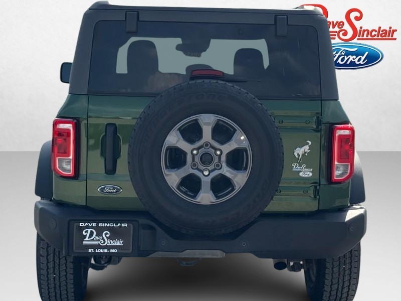 Ford Bronco Vehicle Full-screen Gallery Image 08