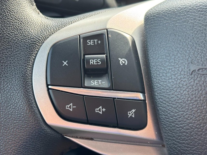 Ford Explorer Vehicle Image 20