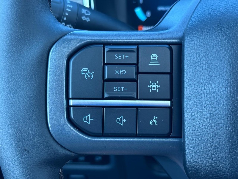 Ford F-150 Vehicle Full-screen Gallery Image 19