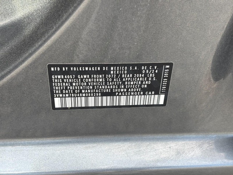 Volkswagen Jetta Vehicle Full-screen Gallery Image 25