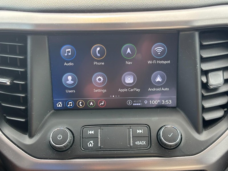GMC Acadia Vehicle Full-screen Gallery Image 23