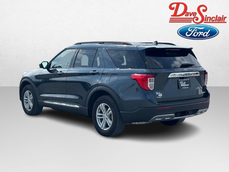 Ford Explorer Vehicle Full-screen Gallery Image 09