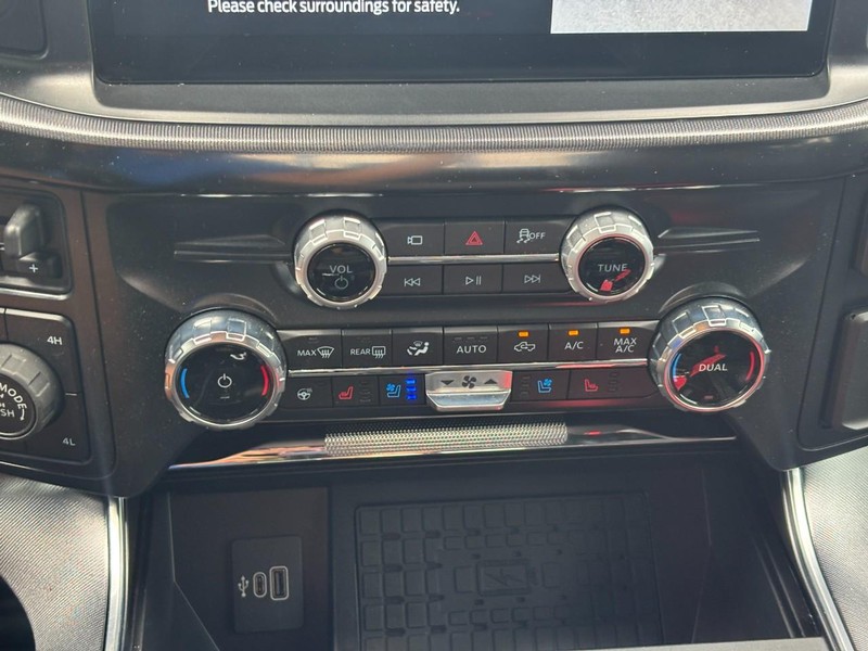 Ford F-150 Vehicle Full-screen Gallery Image 24