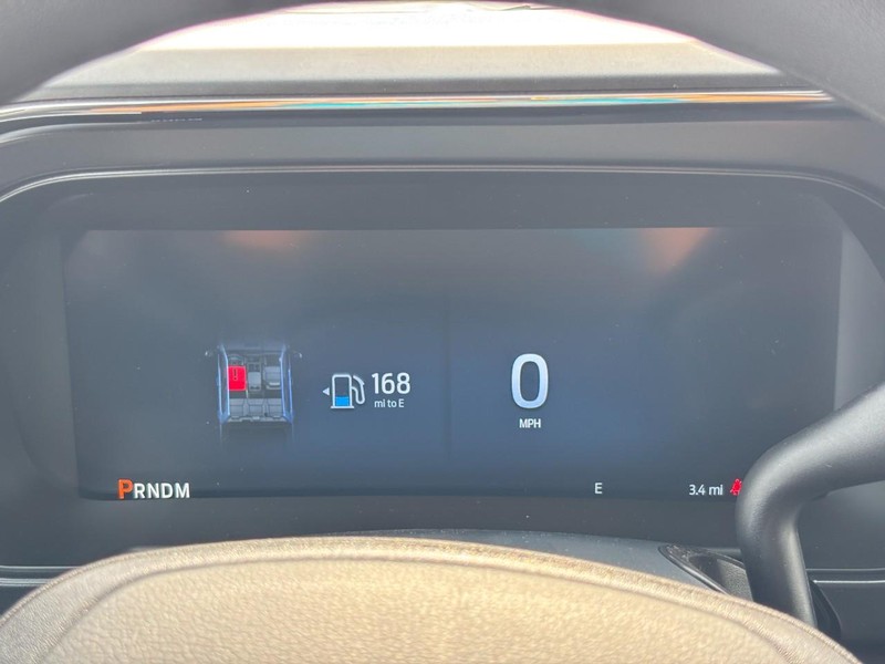 Ford Super Duty F-250 SRW Vehicle Full-screen Gallery Image 21