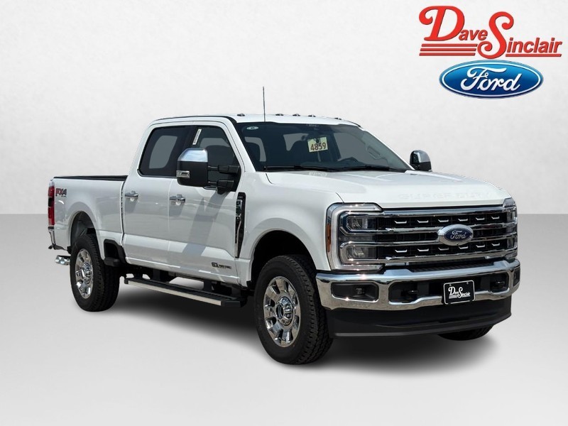 Ford Super Duty F-250 SRW Vehicle Full-screen Gallery Image 04