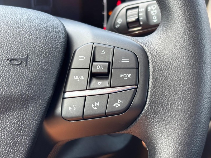 Ford Maverick Vehicle Full-screen Gallery Image 20