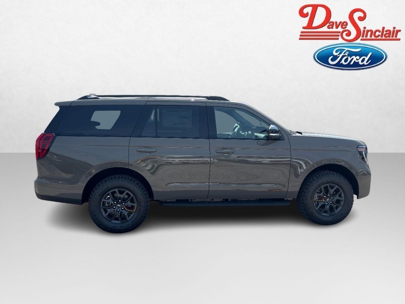 Ford Expedition Vehicle Full-screen Gallery Image 05
