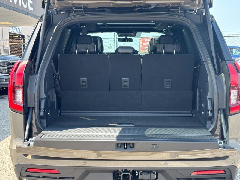 Ford Expedition Vehicle Full-screen Gallery Image 11