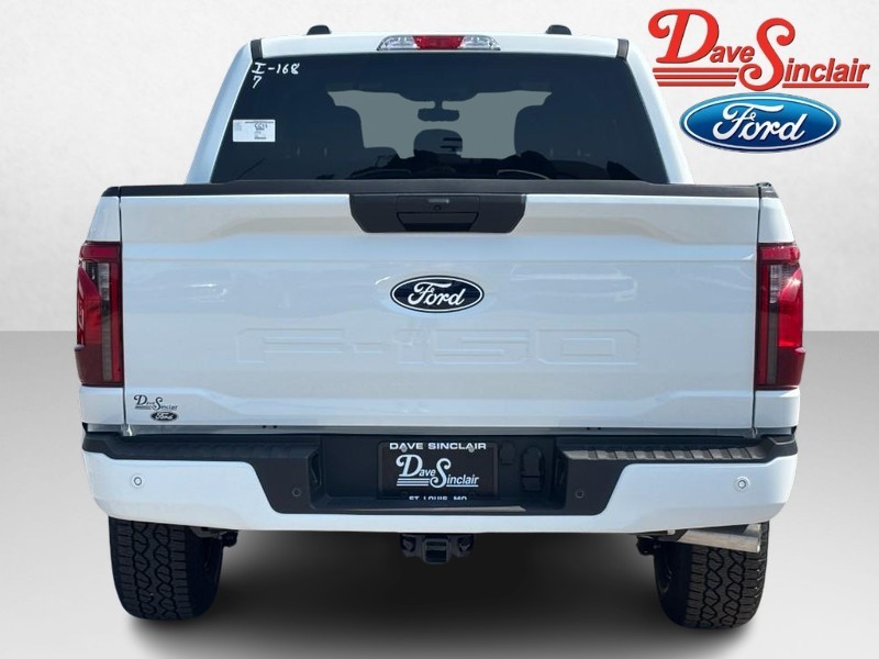 Ford F-150 Vehicle Full-screen Gallery Image 08